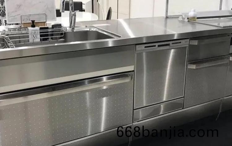 居傢(jia)廚(chu)房(fang)選擇(ze)不(bu)鏽(xiu)鋼(gang)櫥(chu)櫃的(de)優點(dian)介紹(shao)